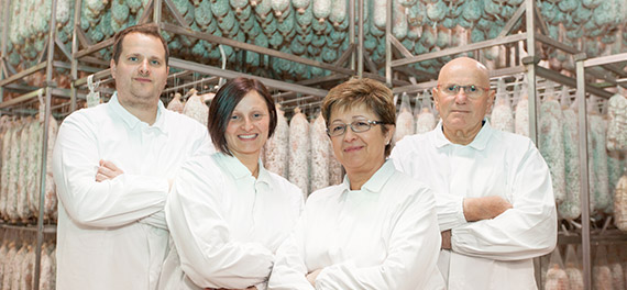 home-storia-1 Ritratto famiglia e storia azienda Artigian Carni - Felino Parma