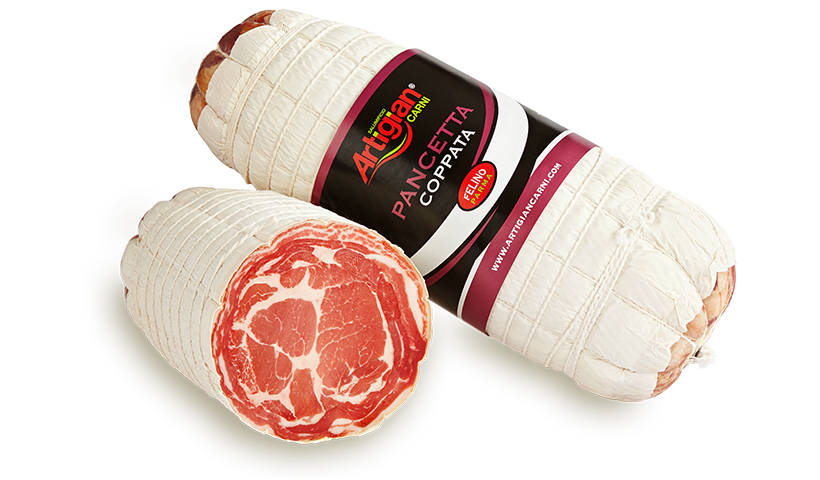 Dettaglio di Pancetta Coppata sgrassata: salume artigianale dal cuore di coppa avvolto in pancetta, per un gusto equilibrato e leggero – Felino Parma
