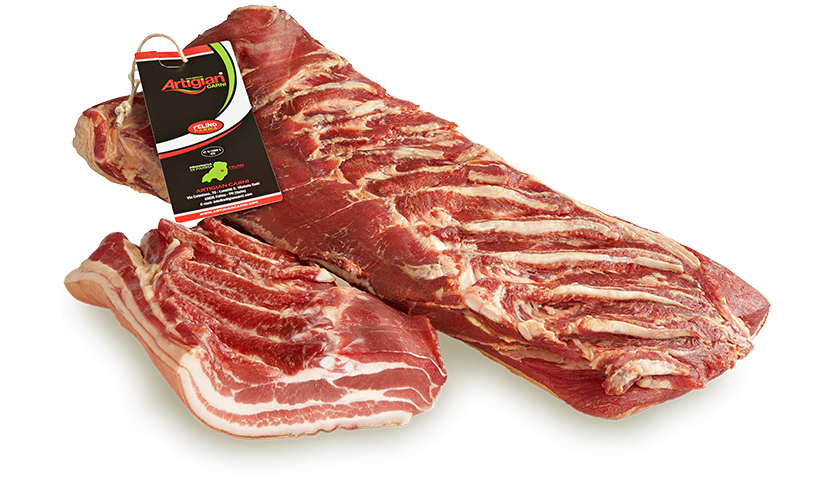 Dettaglio di Pancetta Tesa Dolce: salume artigianale stagionato dal sapore delicato e profumo fragrante – Felino Parma